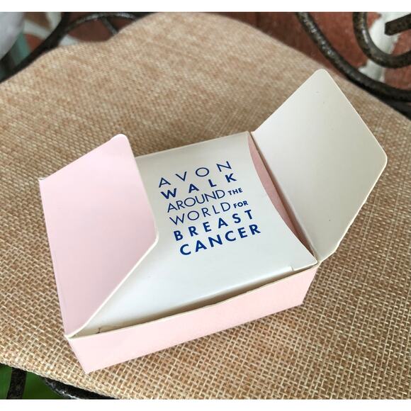 Vintage Avon Walk Around the Work for Breast Cancer Pin - Picture 3 of 16